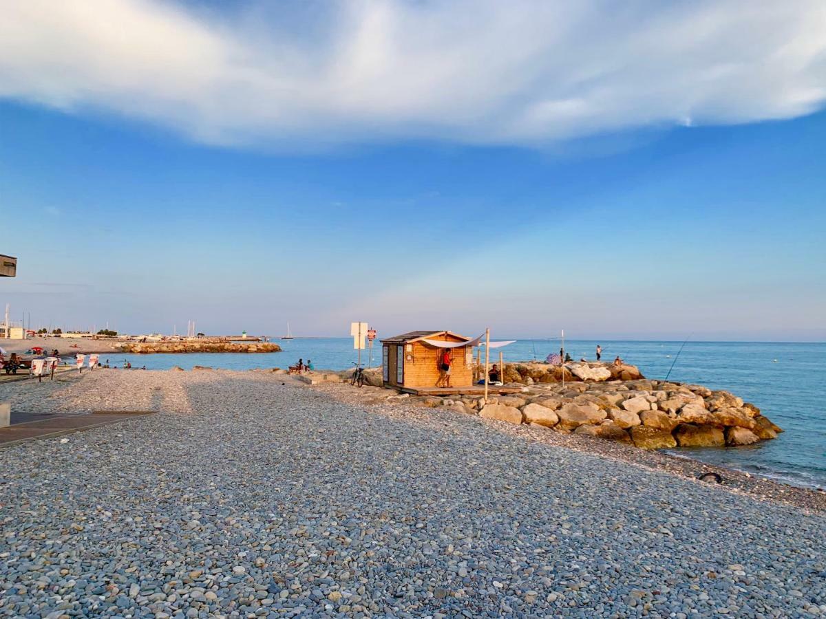 Front Beach Luxury Near Nice Airport Кань-сюр-Мер Экстерьер фото