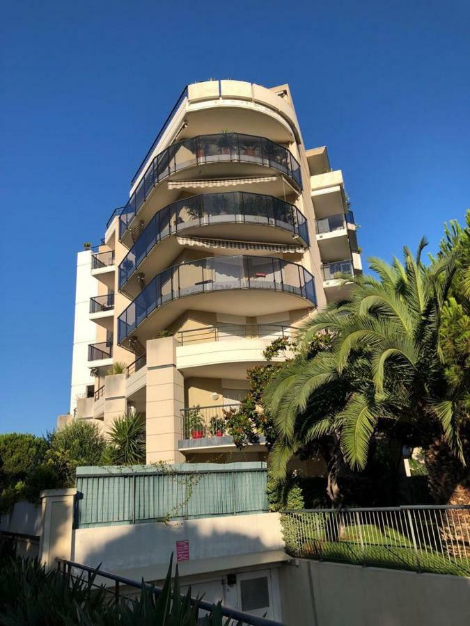 Front Beach Luxury Near Nice Airport Кань-сюр-Мер Экстерьер фото